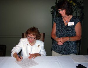 BillieLevy_Martha_signing_sm